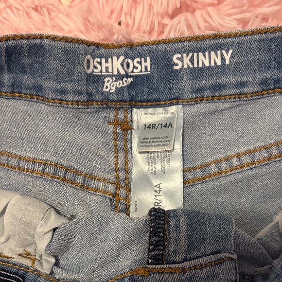 OshKosh B'gosh Light Wash Skinny Jeans - Picture 2 of 2